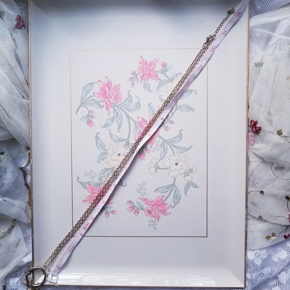 Long Charm Ring Necklace Goldtone Chains + Flowers - Picture 6 of 7